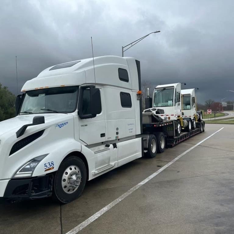 Vet2Logistics truck 1200x1200 1 2 768x768